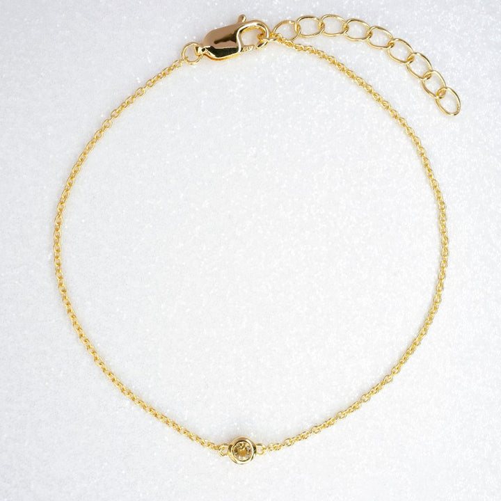 Armband med kristall Citrin som är en gul kristall och november månadssten. Guldarmband med Citrin.