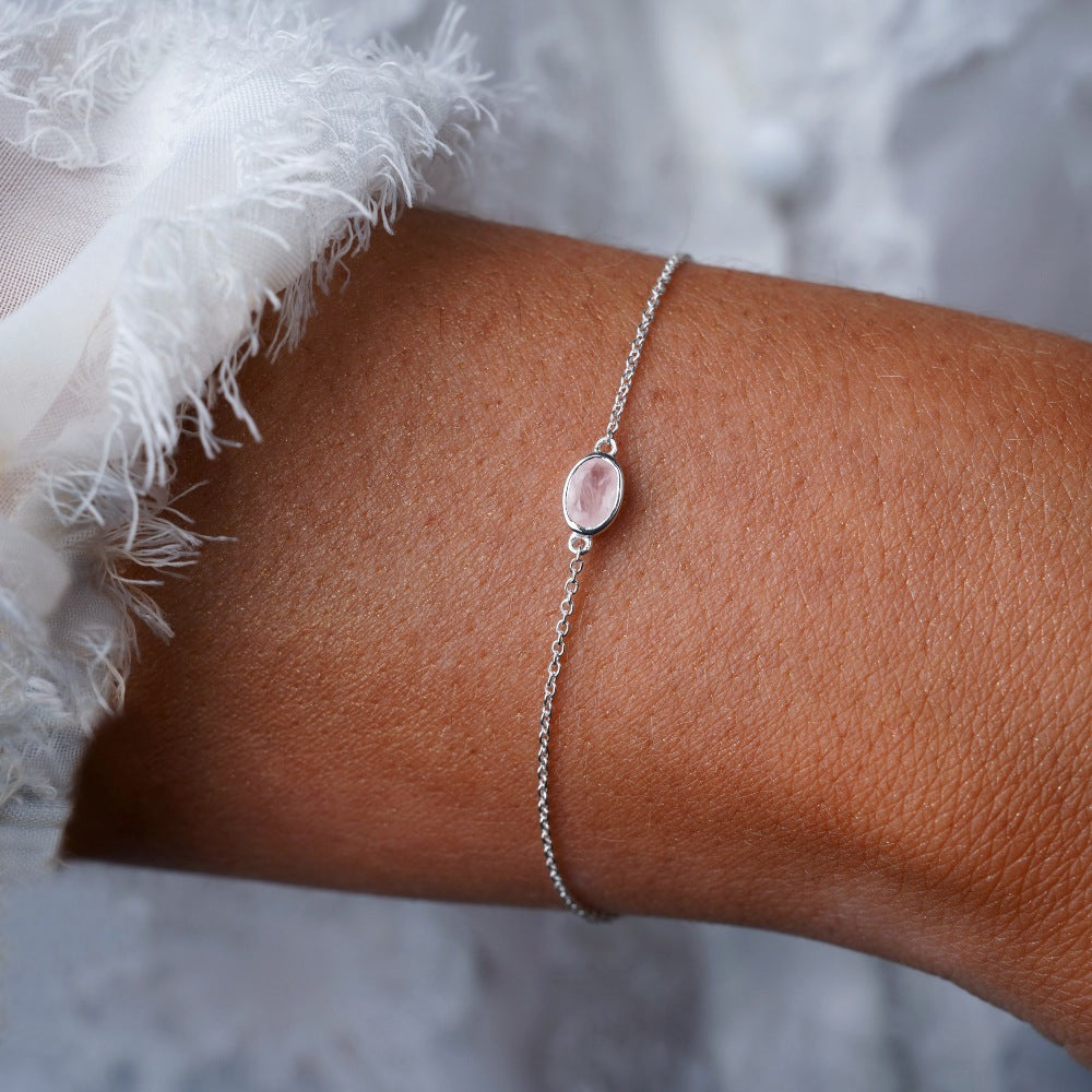 Oktober månadssten armband i silver med kristall Rosenkvarts. Armband med rosa sten Rosenkvarts i silver.